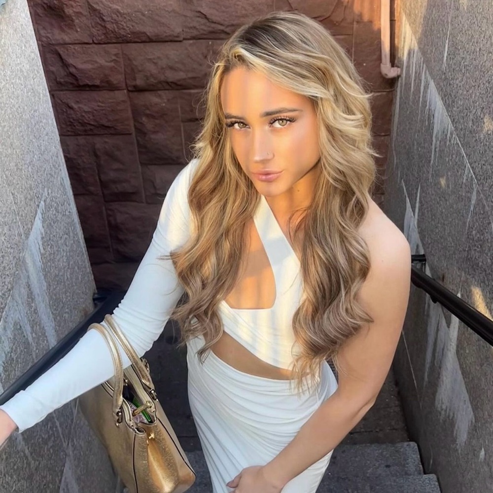 Meet your Posher, Kara